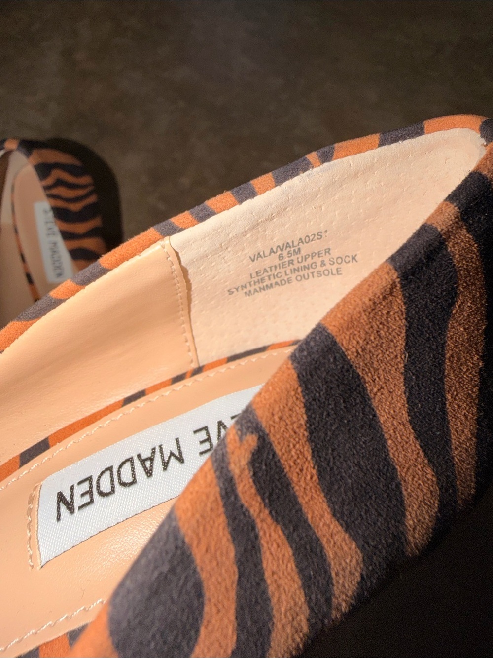 Steve Madden Tiger Print Stiletto Heels Pointed Toe Pumps Orange Black Size 6.5 - Picture 8 of 8